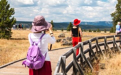 圣僧太大坐不下